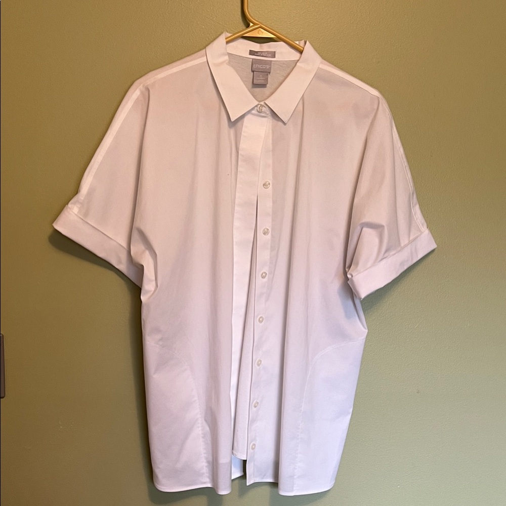 Chico’s size 2 tunic shirt with POCKETS